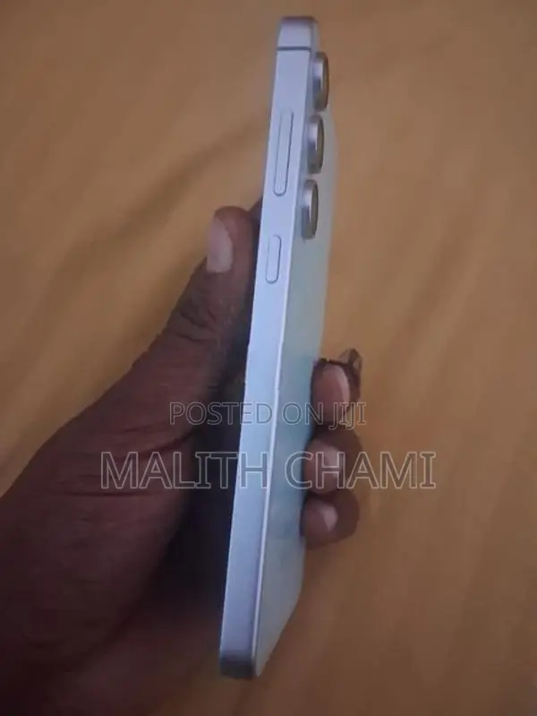 Samsung Galaxy S24 FE (Used)