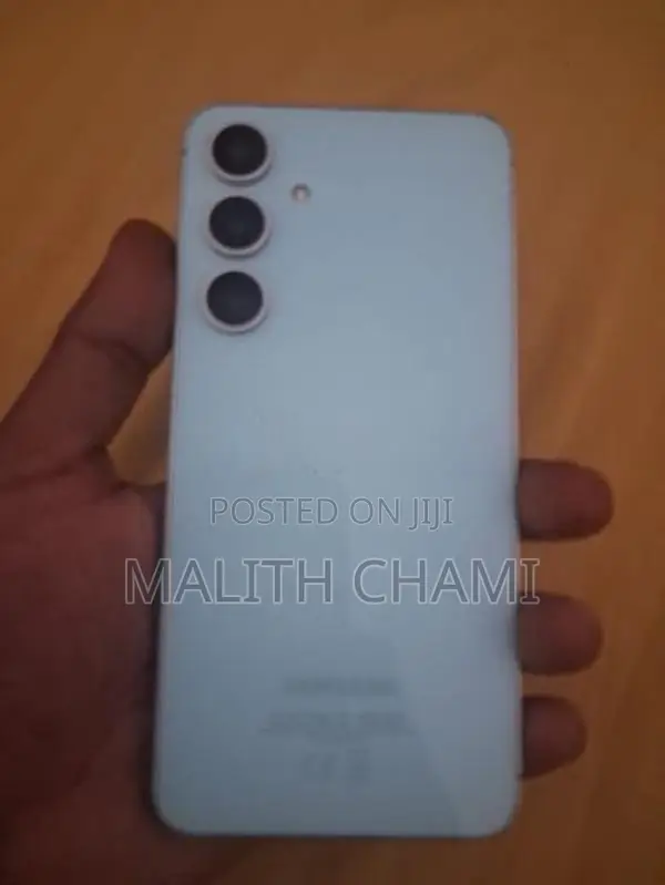 Samsung Galaxy S24 FE (Used)