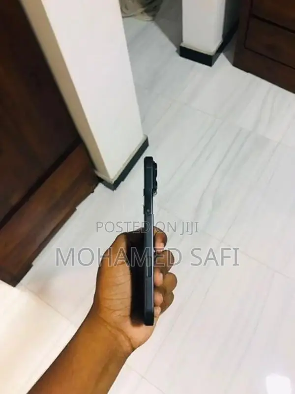 Apple iPhone 16 Pro Max (Used)