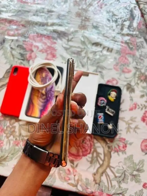 Apple iPhone XS (Used)