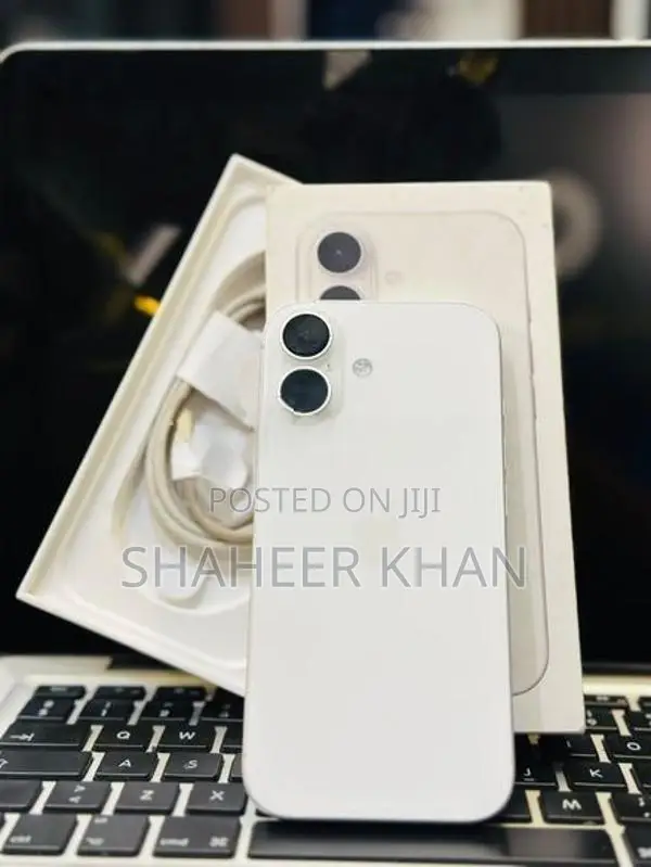 Apple iPhone 17 256GB (SIM (Used)