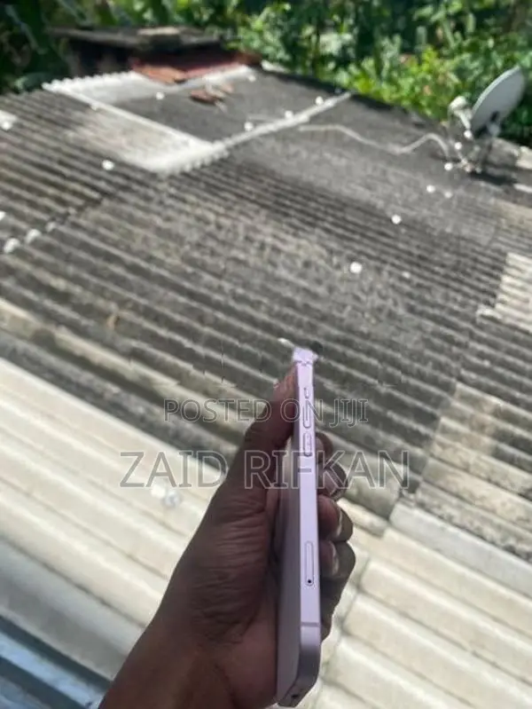 Apple iPhone 15 (Used)