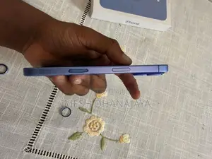 Apple iPhone 16 (Used)