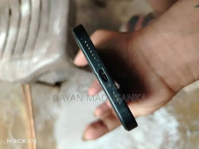 Apple iPhone 15 Plus (Used)