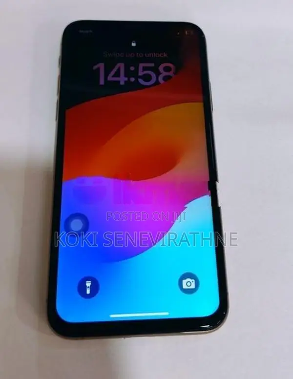 Apple iPhone XS (Used)