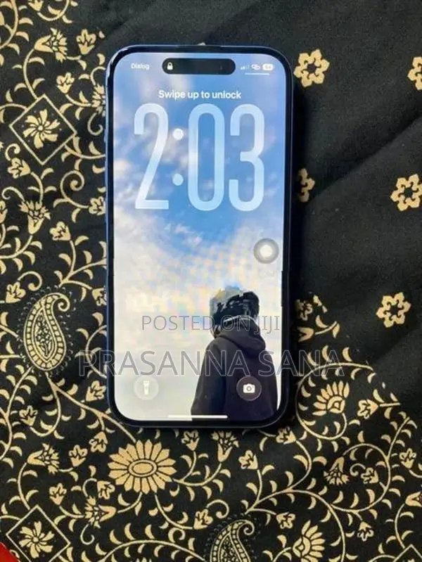 Apple iPhone 16 (Used)