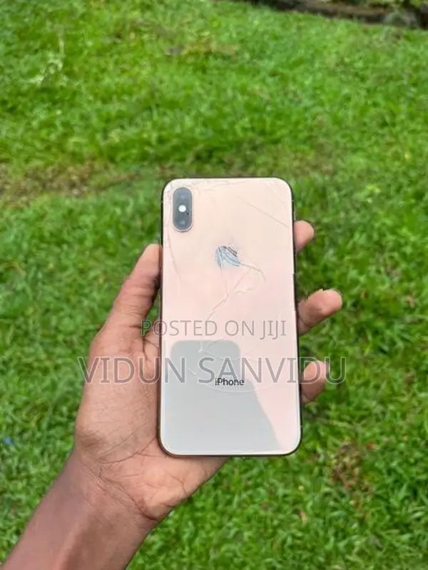 Apple iPhone XS (Used)