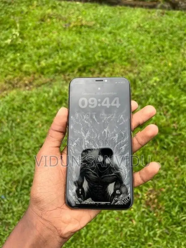 Apple iPhone XS (Used)