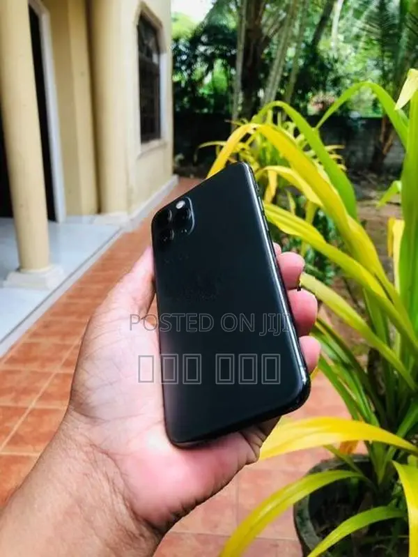 Apple iPhone 11 Pro 256GB (Used)