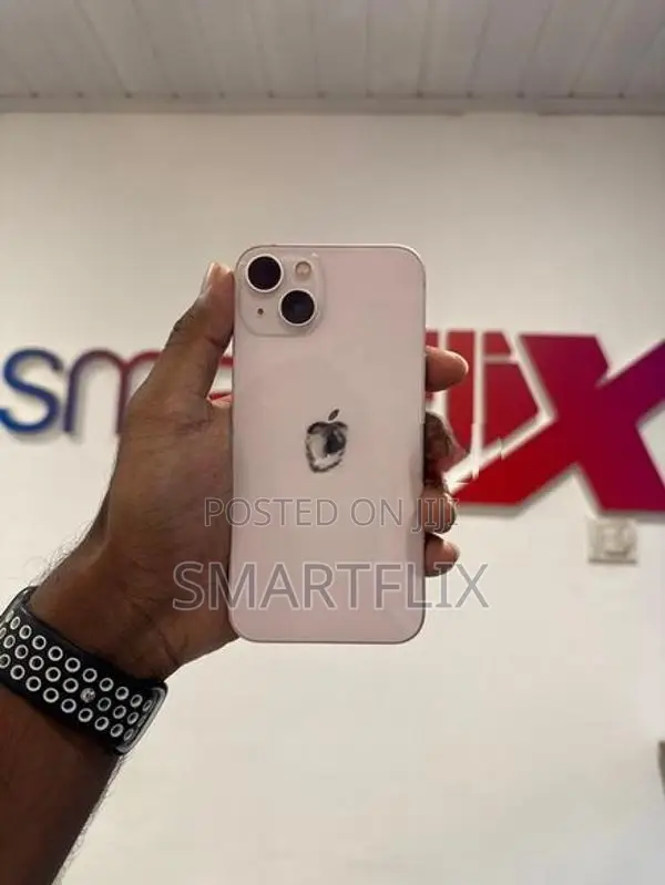 Apple iPhone 13 (Used)
