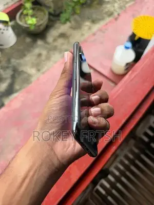Apple iPhone XS (Used)