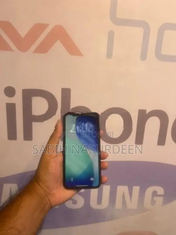 Apple iPhone 11 (Used)