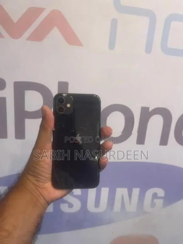 Apple iPhone 11 (Used)