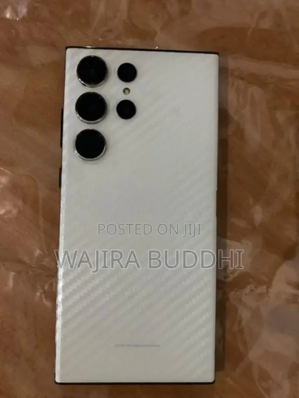 Samsung Galaxy S23 (Used)