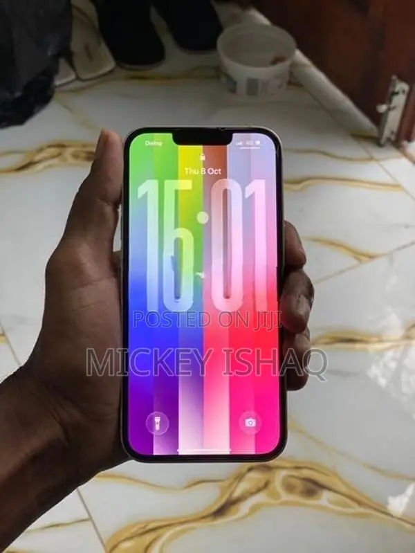 Apple iPhone 13 (Used)