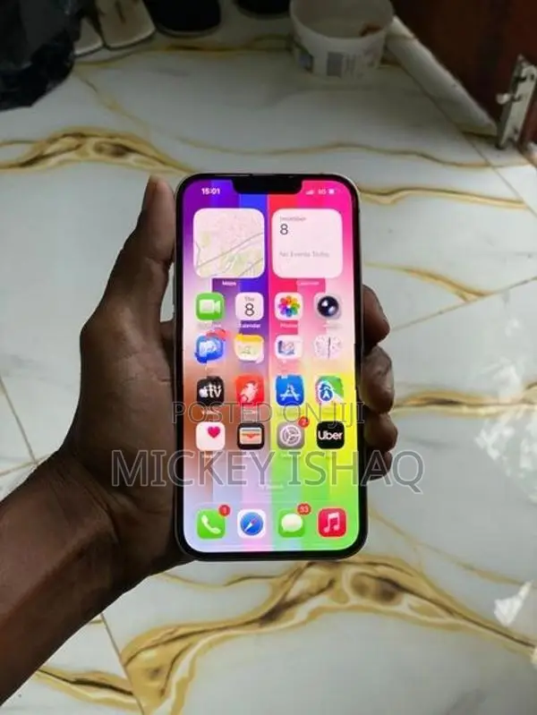 Apple iPhone 13 (Used)