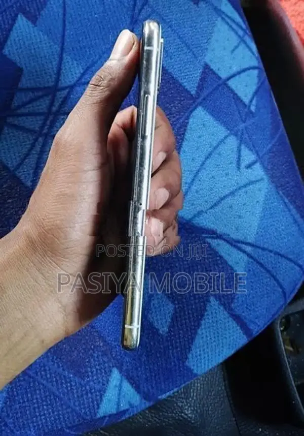 Apple iPhone XS (Used)