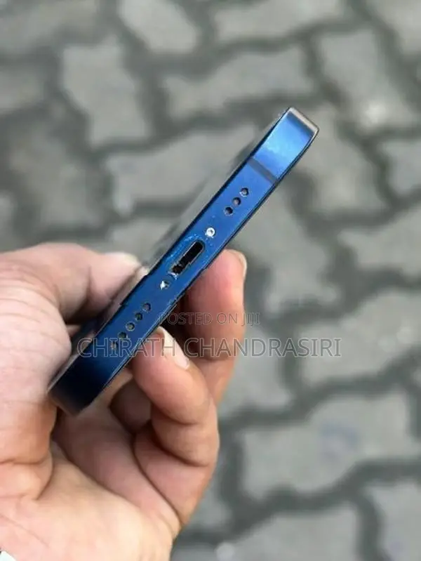Apple iPhone 12 (Used)