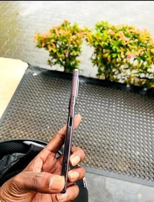 Sony Xperia 1 II (Used)