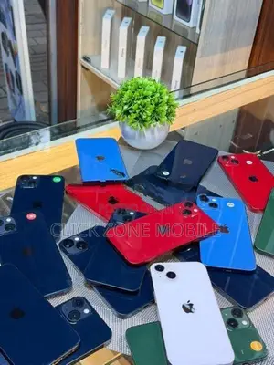 Apple iPhone 13 (Used)