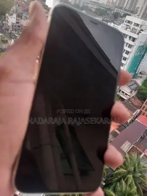 Apple iPhone 11 (Used)