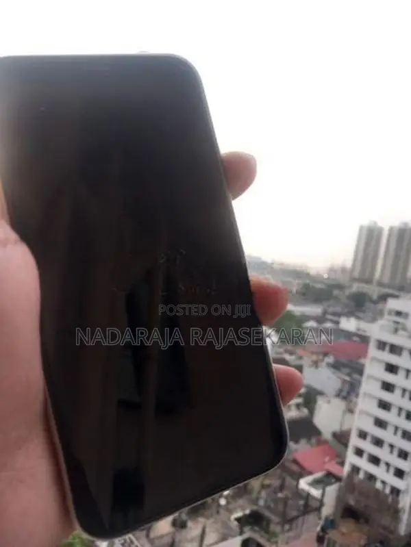 Apple iPhone 11 (Used)