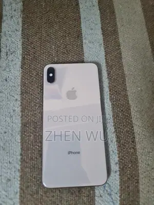Apple iPhone XS Max (Used)