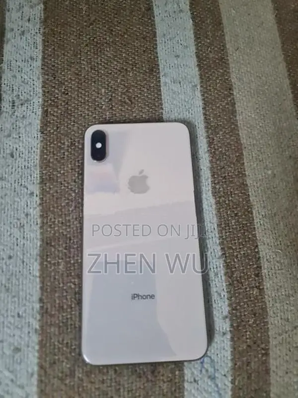 Apple iPhone XS Max (Used)