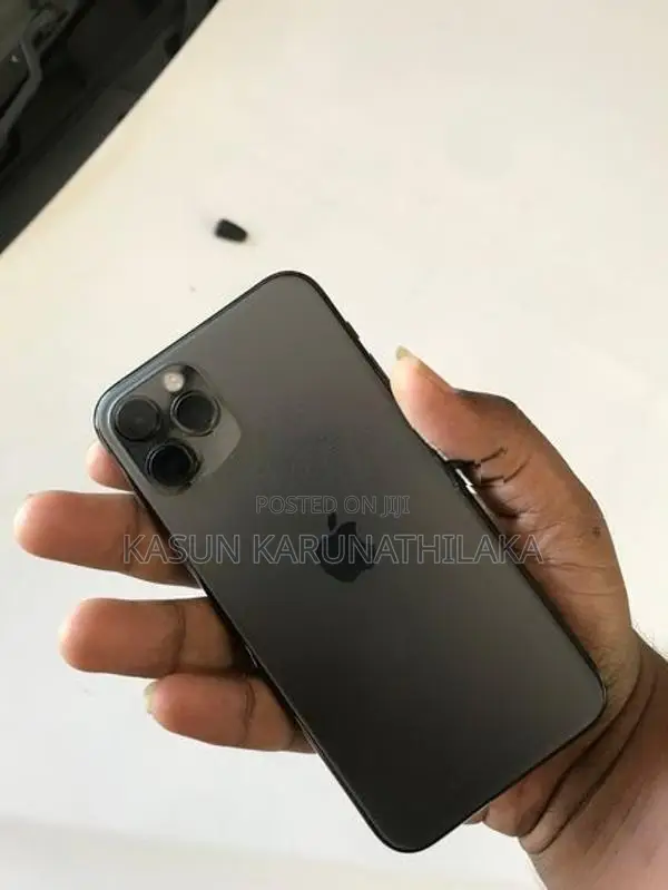Apple iPhone 11 Pro 256GB (Used)
