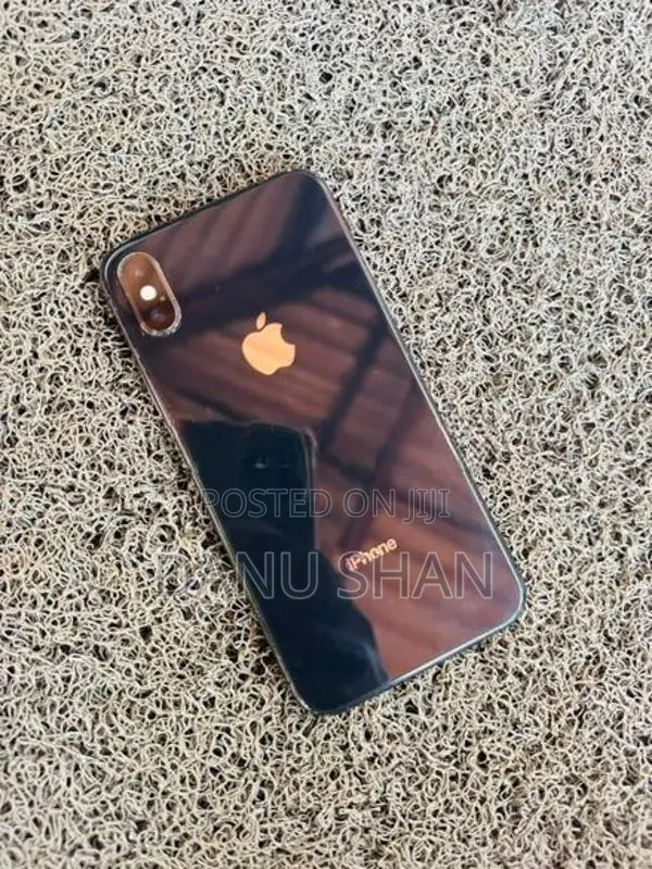 Apple iPhone X (Used)