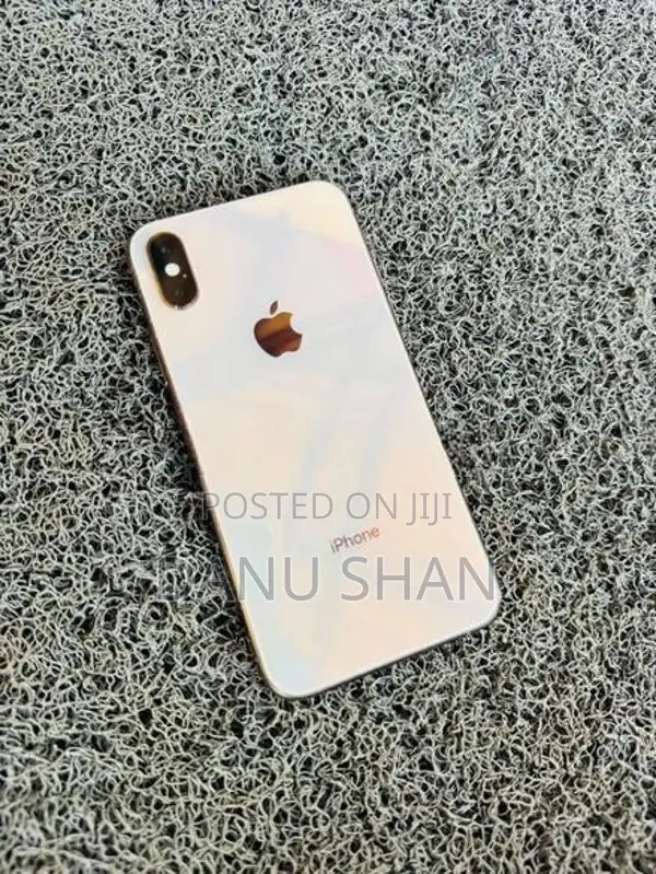 Apple iPhone XS (Used)