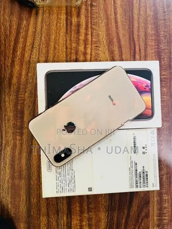 Apple iPhone XS (Used)
