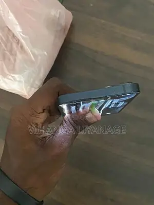Apple iPhone 13 (Used)