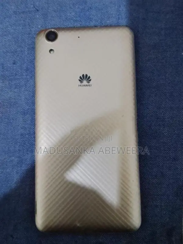 Huawei Y6 (Used)