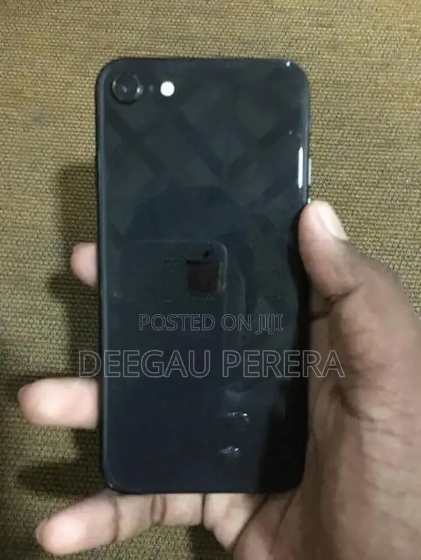 Apple iPhone SE (Used)