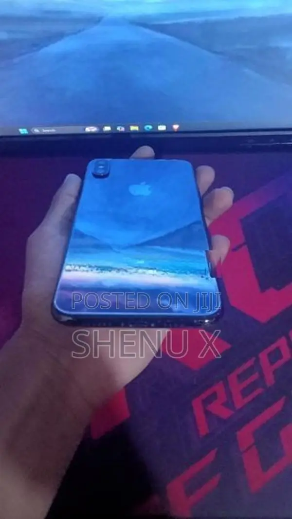 Apple iPhone XS Max (Used)