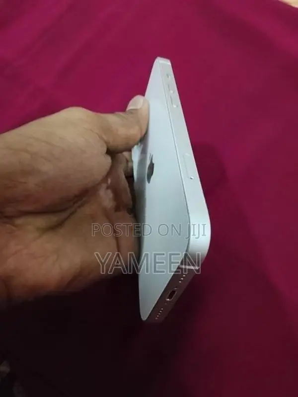 Apple iPhone 13 (Used)