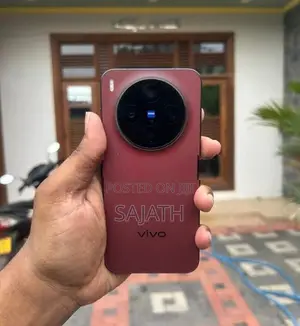 Vivo X300 16/512 (Used)