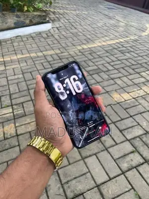 Apple iPhone 11 Pro Max (Refurbished)