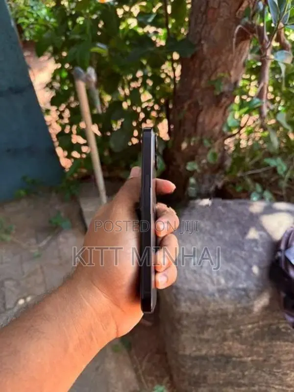 Apple iPhone 15 128GB (Used)