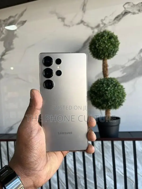 Samsung Galaxy S25 Ultra 12GB 256GB (Used)