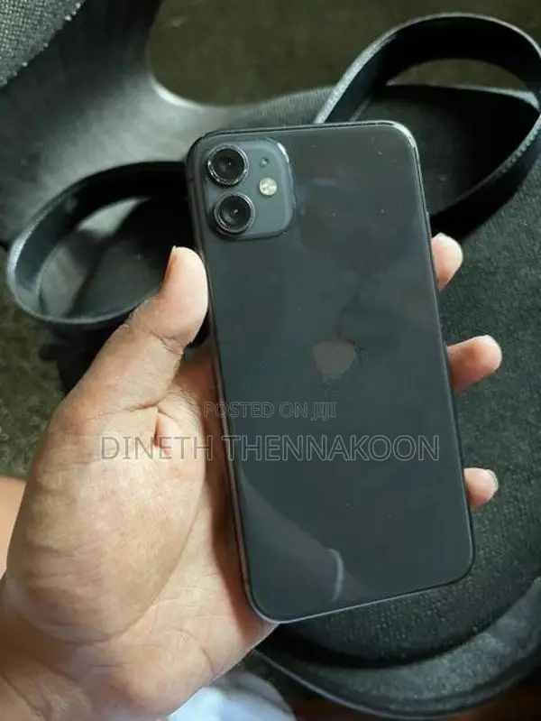 Apple iPhone 11 64 GB (Used)