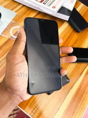 Apple iPhone 11 Pro Max (Used)