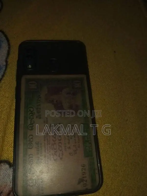 Samsung Galaxy A20 (Used)