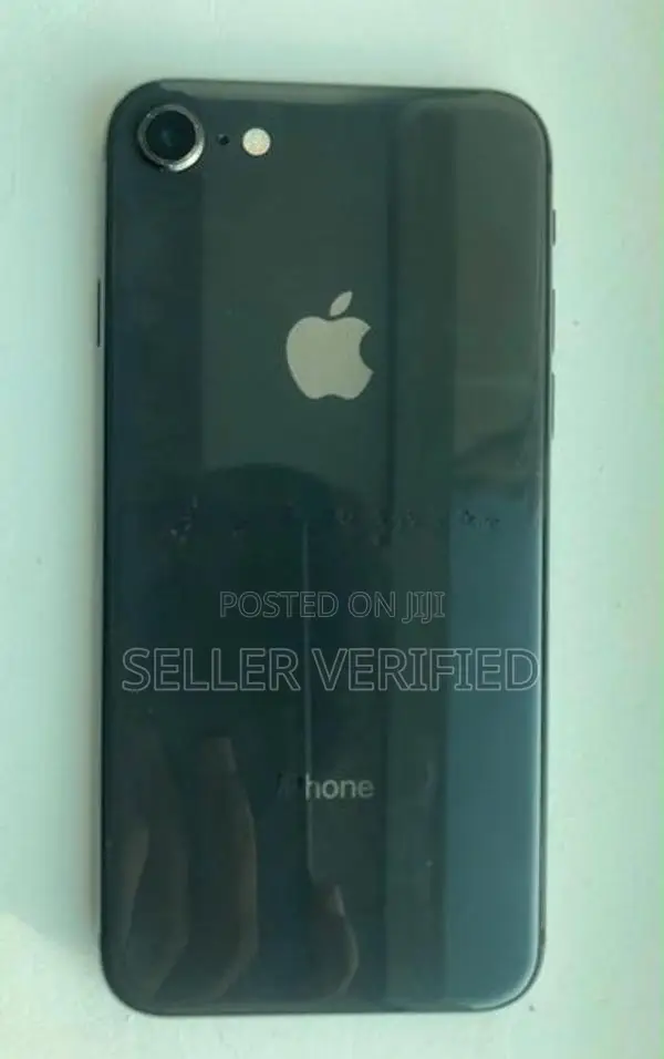 Apple iPhone 8 (Used)