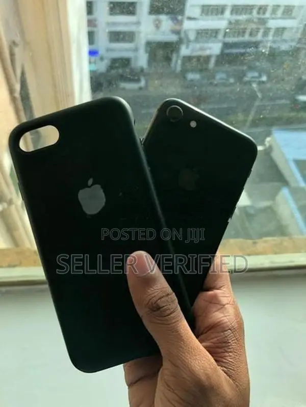 Apple iPhone 8 (Used)