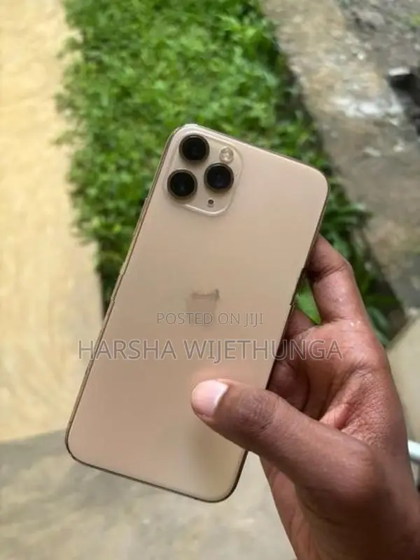 Apple iPhone 11 Pro 256GB (Used)