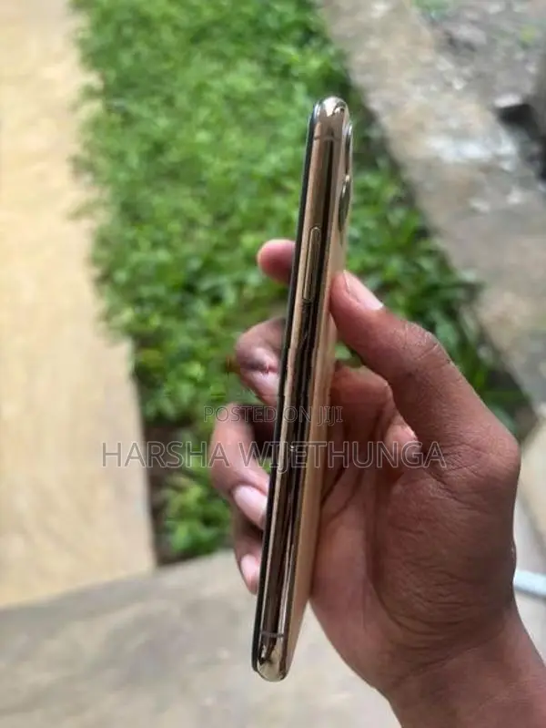 Apple iPhone 11 Pro 256GB (Used)