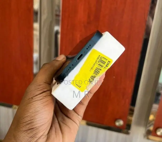 Apple iPhone 14 (Used)