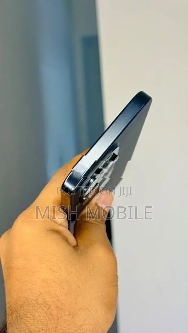 Apple iPhone 15 Pro Max 256GB eSIM (Used)